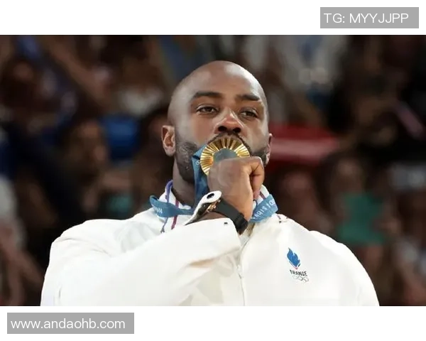 柔道背景下的足球明星盘点他们的运动成就与人生故事 柔道背景下的足球明星盘点他们的运动成就与人生故事