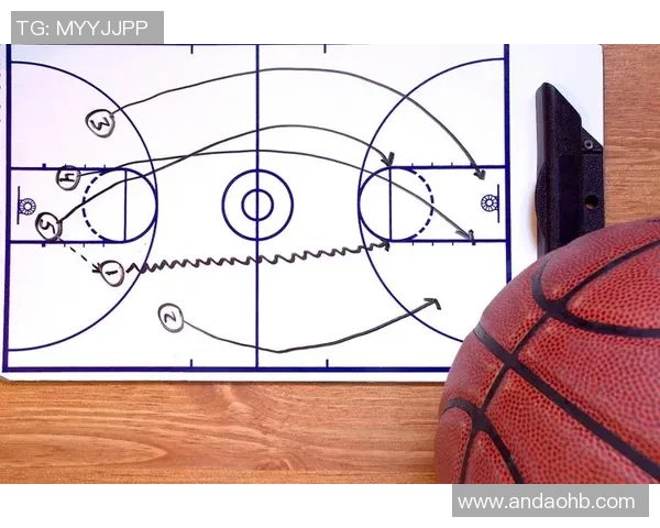 杭州篮球队区域防守策略解析与战术深度剖析 杭州篮球队区域防守策略解析与战术深度剖析