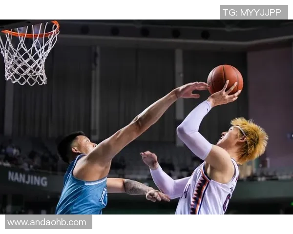 南京篮球队在灵活性排行榜中荣登第八名展现出色团队实力与潜力 南京篮球队在灵活性排行榜中荣登第八名展现出色团队实力与潜力